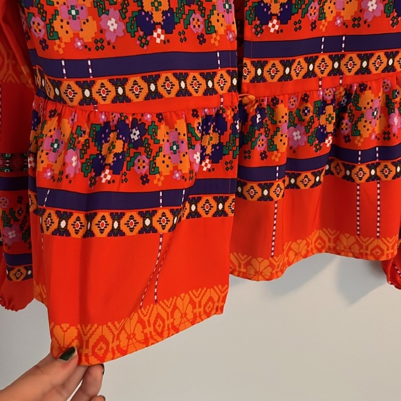 Open Back Printed Blouse - Picture 4 of 6